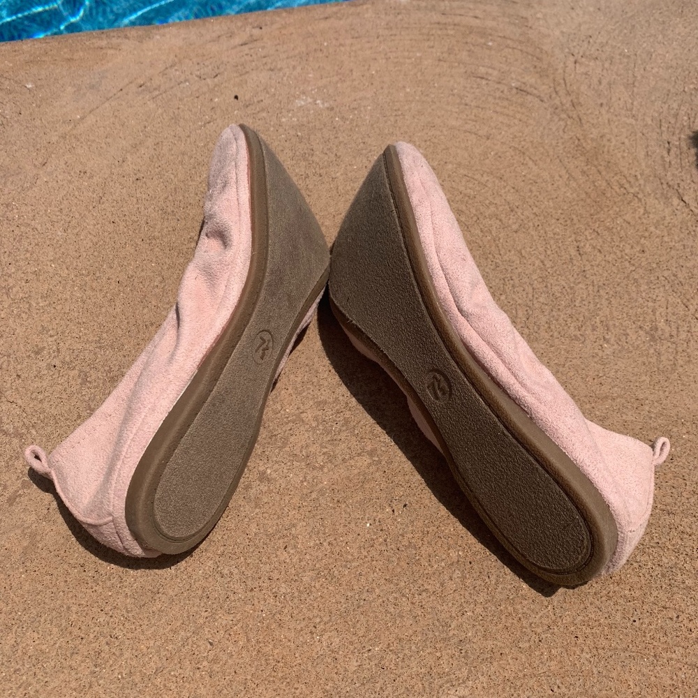 Women's Pink Universal thread flats